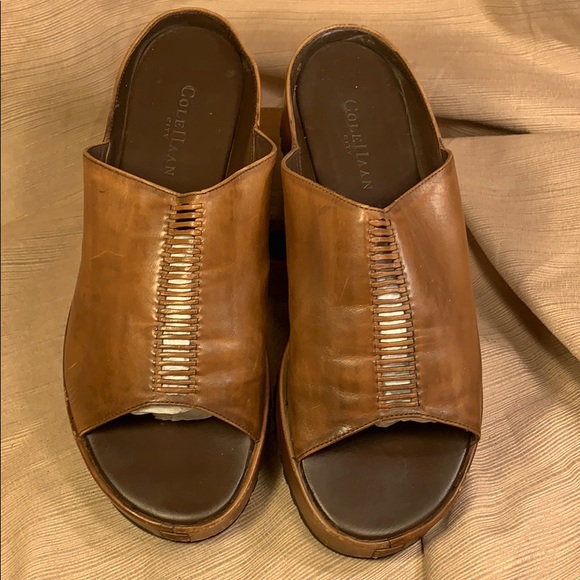 Cole Haan leather 1-1.5” platform classic style - Picture 1 of 8